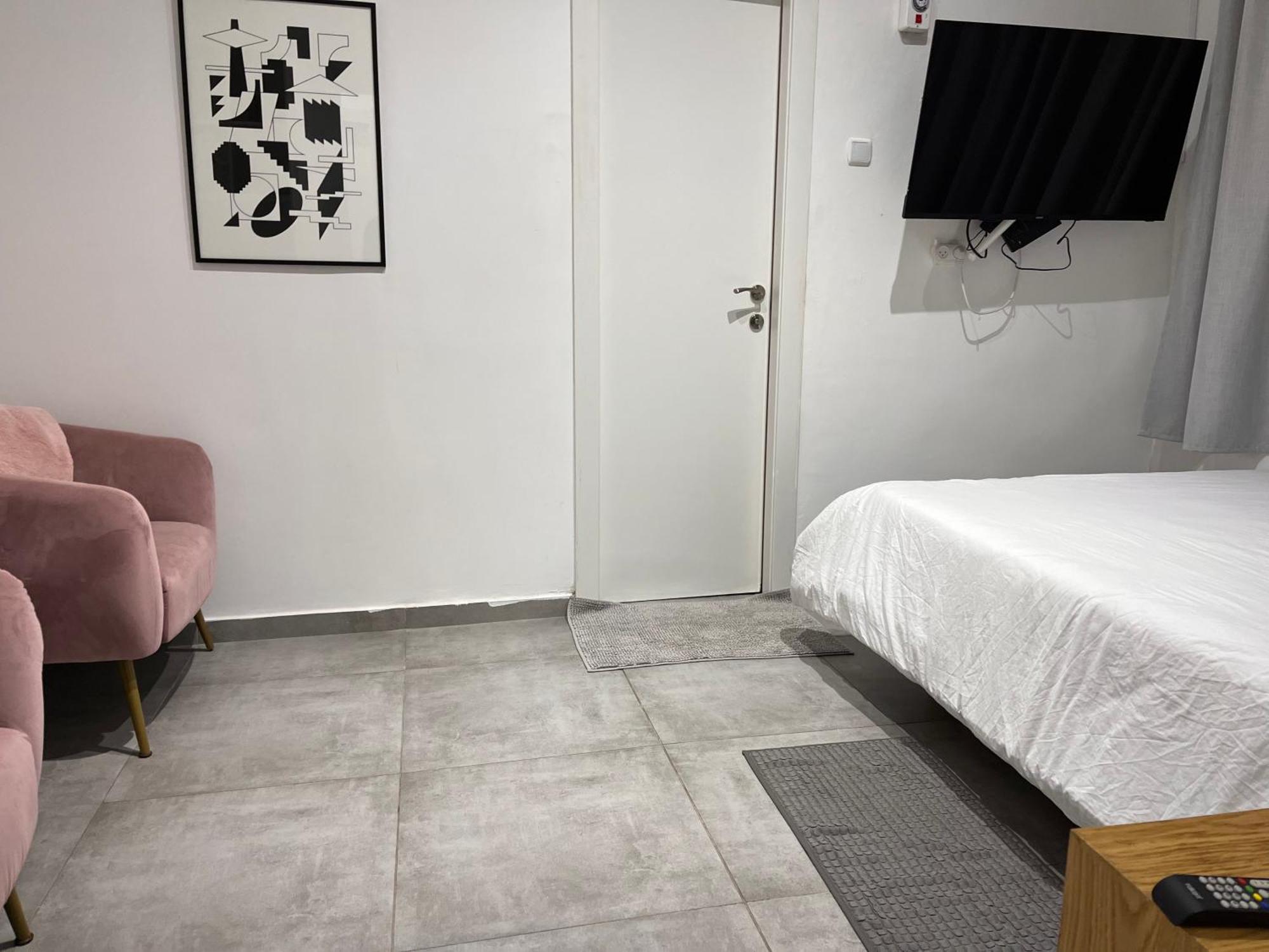 Yona 8 Bed and Breakfast Tel Aviv Exteriör bild