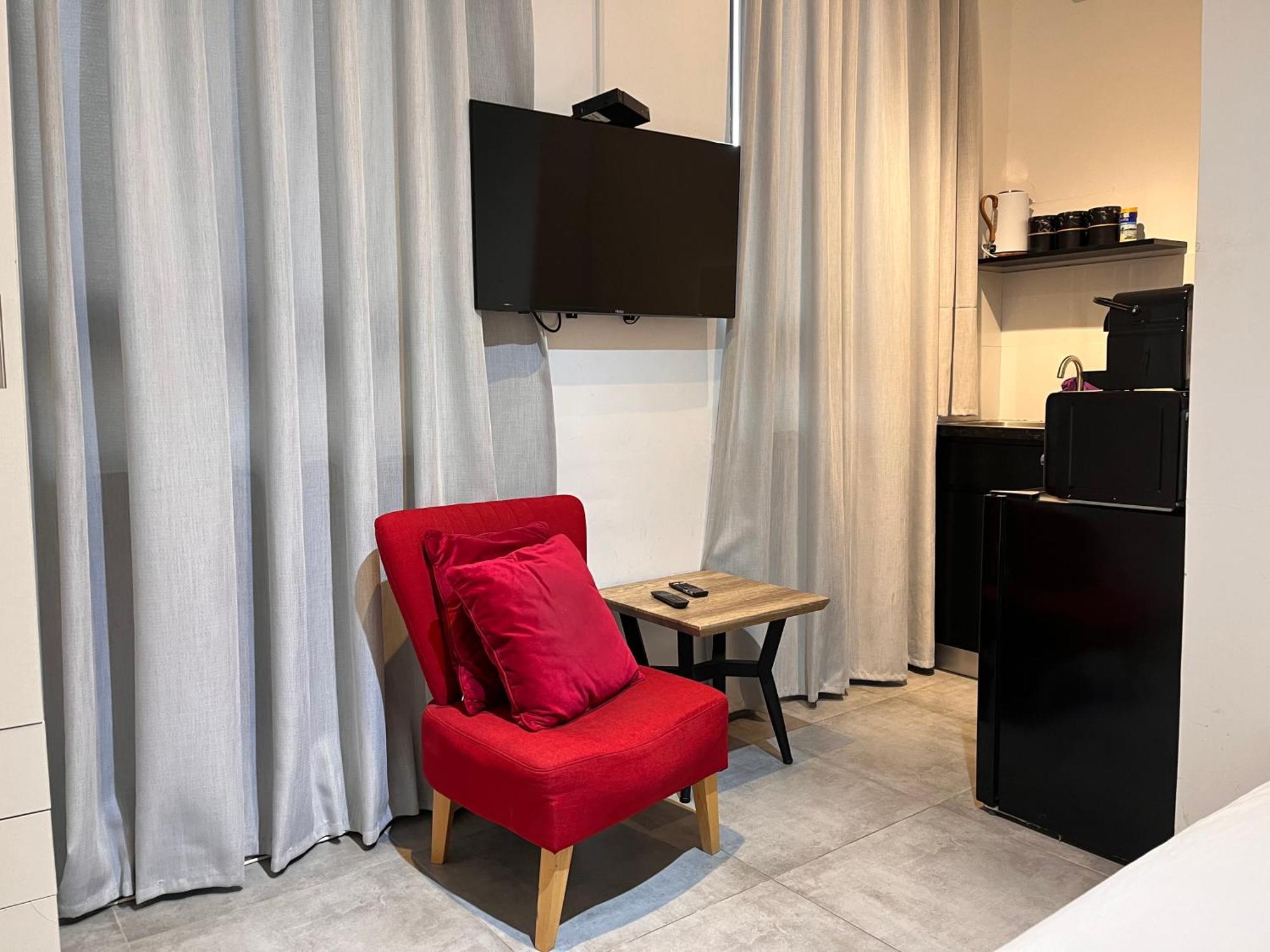 Yona 8 Bed and Breakfast Tel Aviv Rum bild